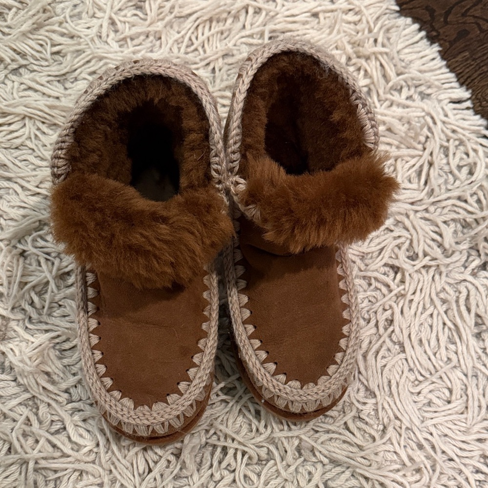 Mou Mou brown fur lined boots